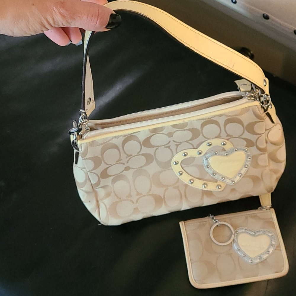 Small hang bag